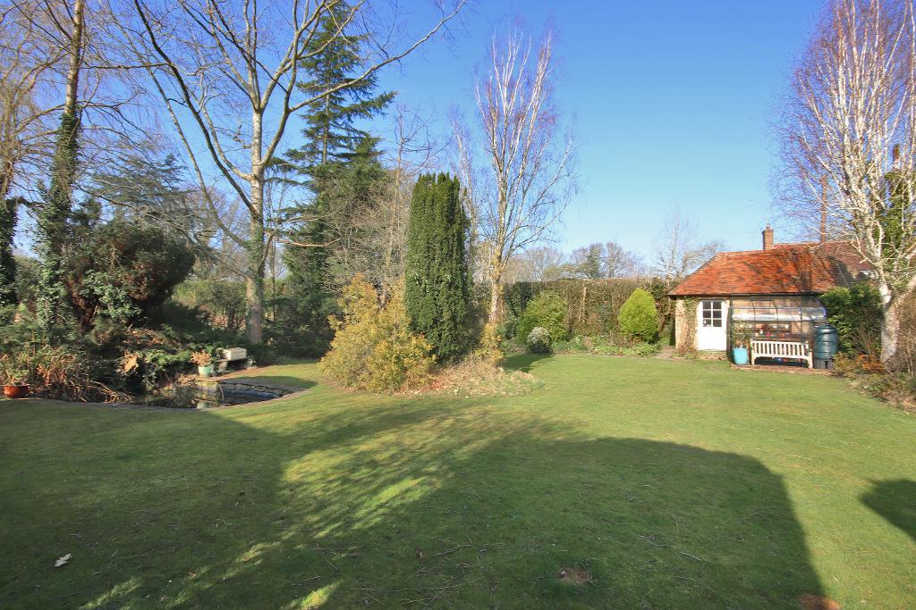 2 Bedroom Detached Home For Sale in Sissinghurst Road, Three Chimneys, Biddenden, Kent, TN27 8HA