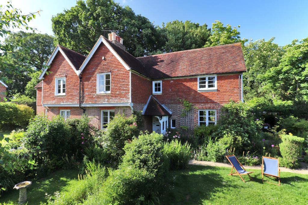 Bokes Farm Cottages, Hawkhurst, Kent, TN18 4XE