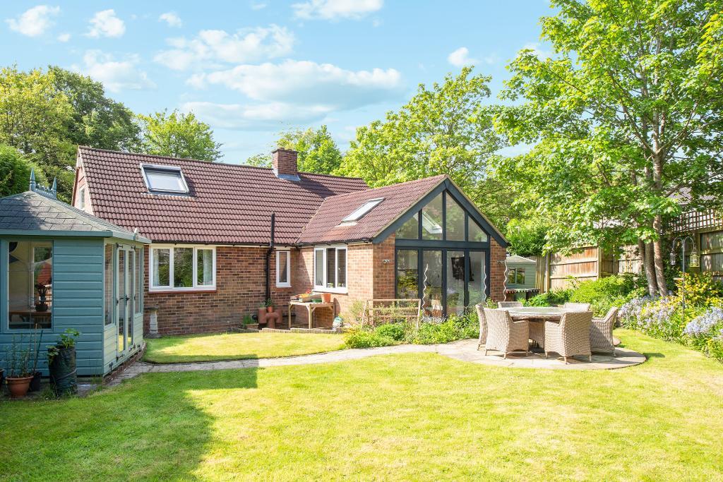 Sissinghurst Road, Sissinghurst, Kent, TN17 2HW