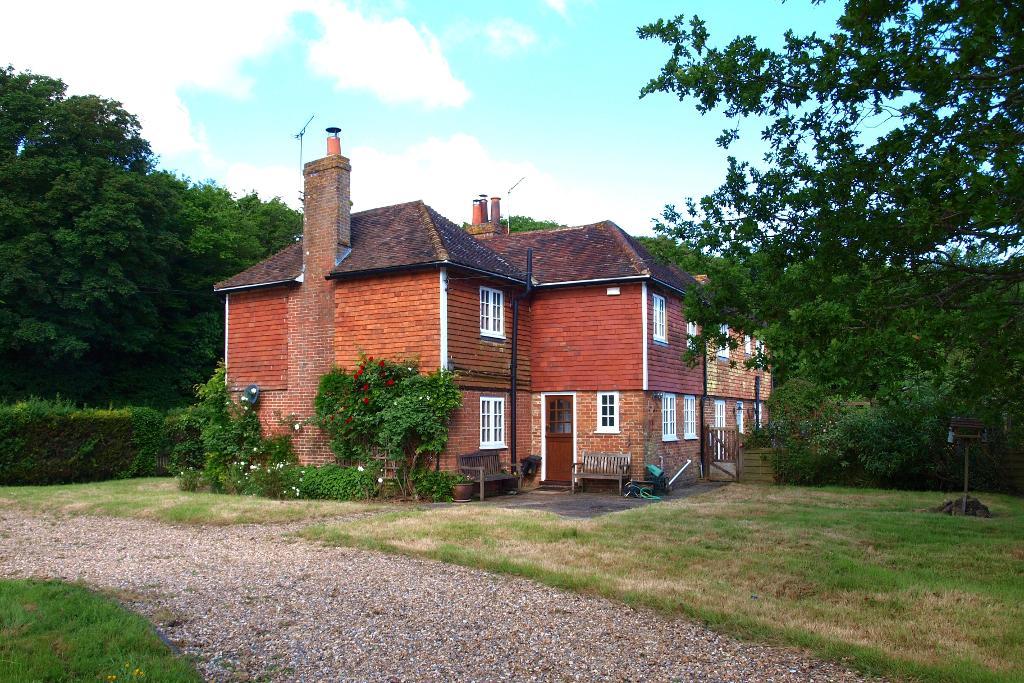 Harlakenden Cottages, Woodchurch, Kent, TN26 3PS