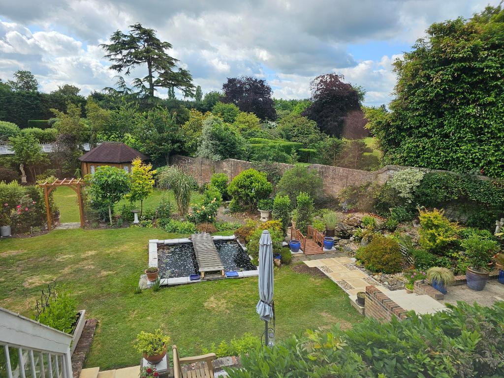 Gills Green, Hawkhurst, Kent, TN18 5ET