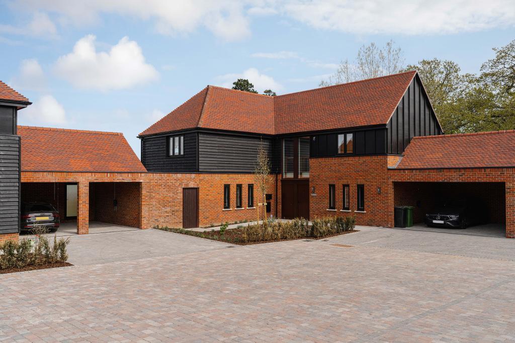Little Randolph Farm, Tenterden Road, Biddenden, Kent, TN27 8BG