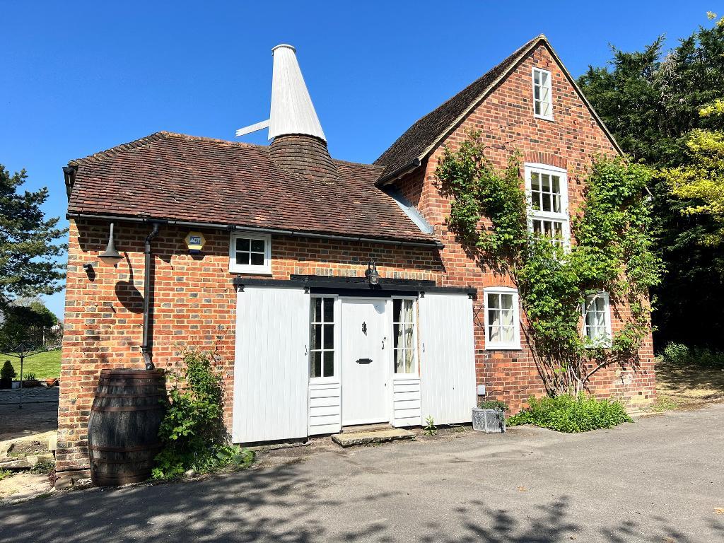 Spongs Lane, Sissinghurst, Kent, TN17 2AH