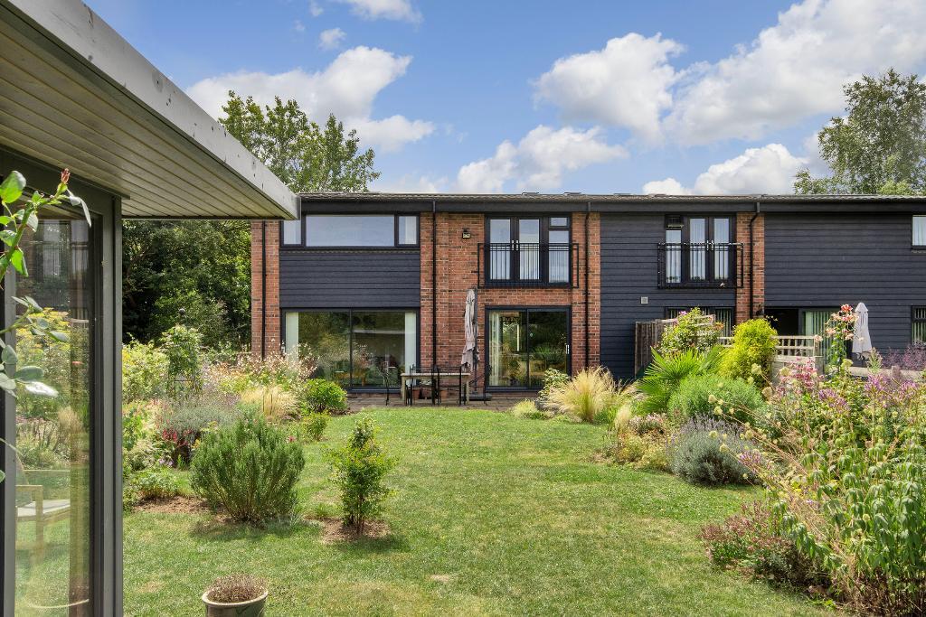 Pagehurst Road, Staplehurst, Kent, TN12 0JB