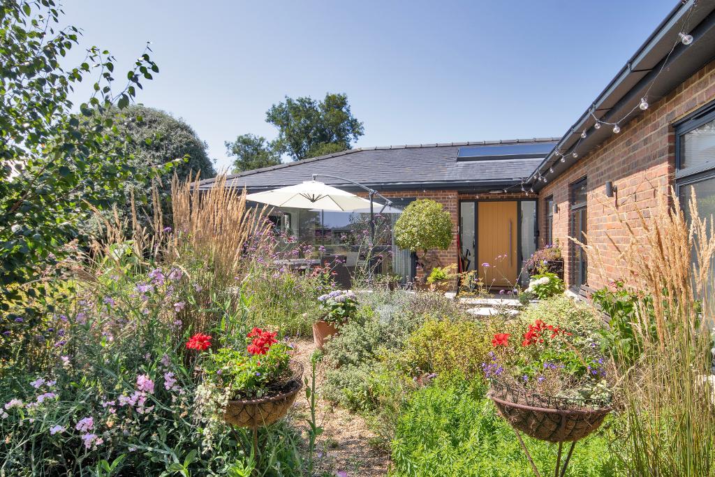 Rye Road, Hawkhurst, Kent, TN18 5DA