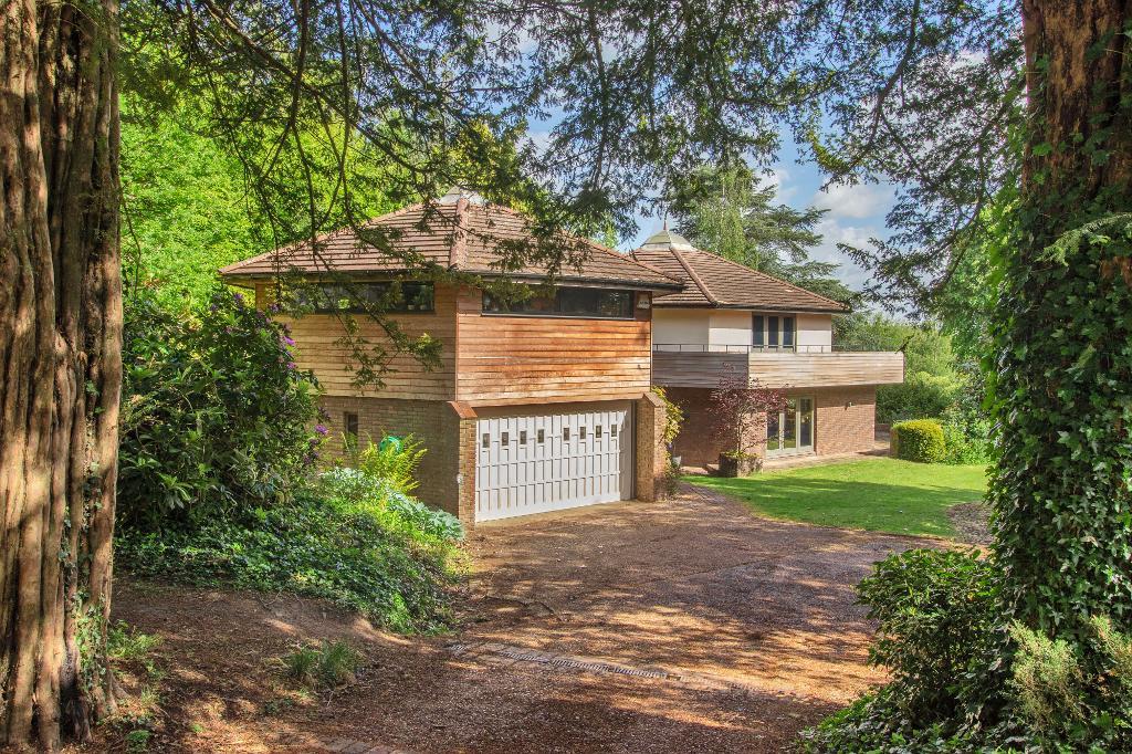Oakfield, Hawkhurst, Kent, TN18 4JR