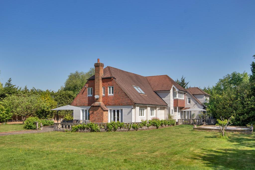 Tenterden Road, Biddenden, Kent, TN27 8BH