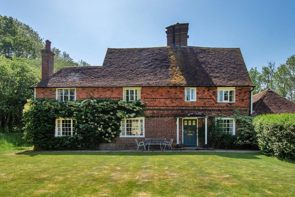 Bedgebury Road, Goudhurst, Kent, TN17 2QZ
