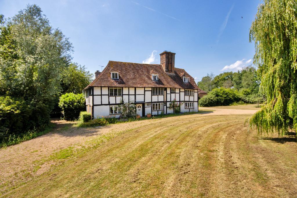 Headcorn Road, Biddenden, Kent, TN27 8JN
