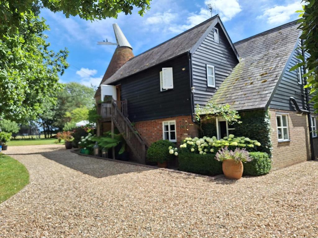 Snughorne Lane, Smarden, Kent, TN27 8PR