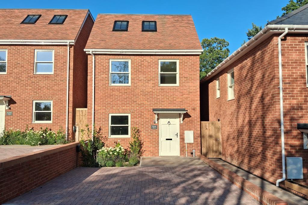 Waterloo Road, Cranbrook, Kent, TN17 3JQ