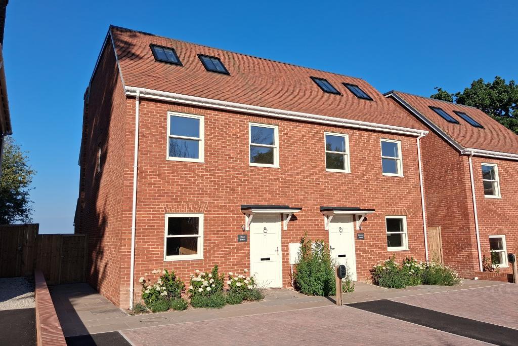 Waterloo Road, Cranbrook, Kent, TN17 3JQ