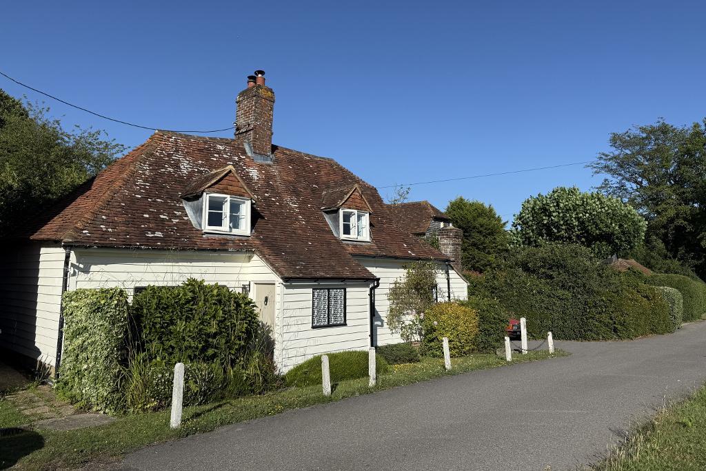 Mill Street, Iden Green, Kent, TN17 4HH