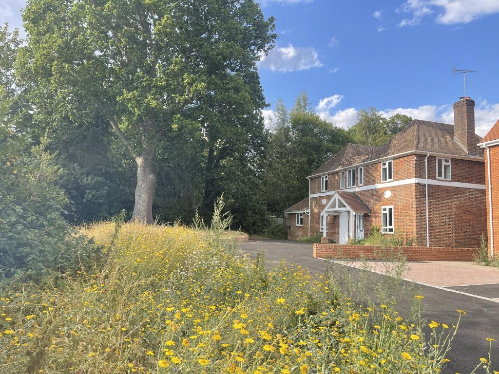 Waterloo Road, Cranbrook, Kent, TN17 3JQ