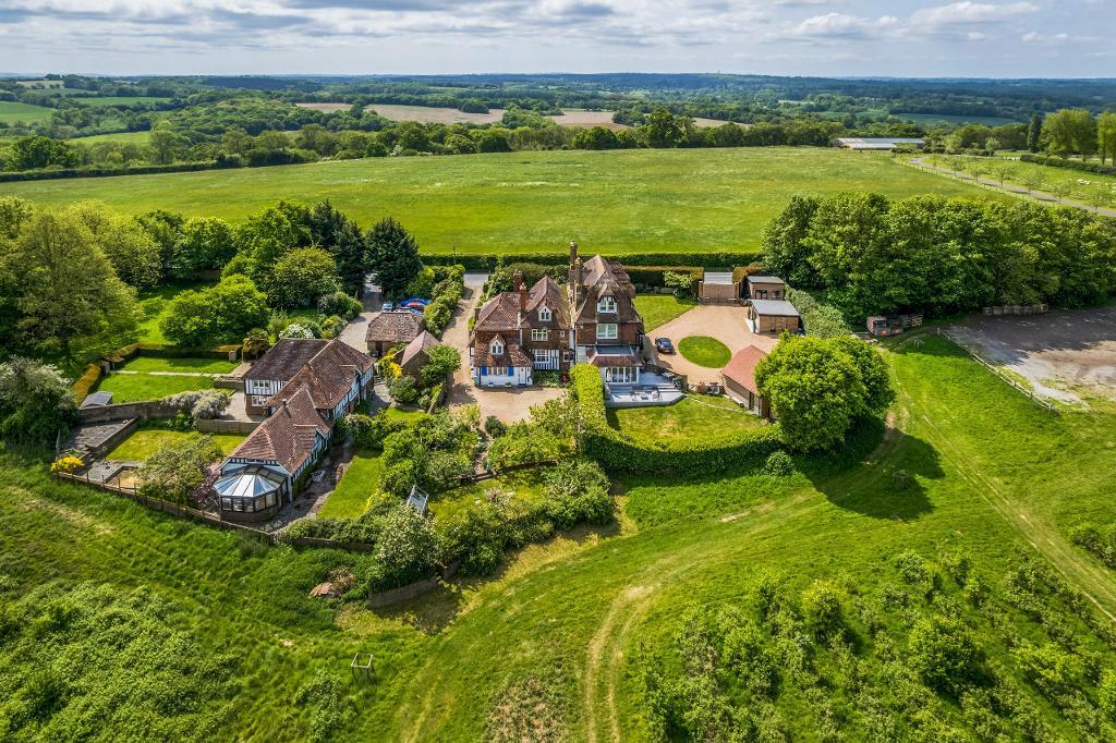 Cranbrook Road, Goudhurst, Kent, TN17 1DY