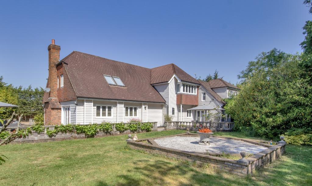 Tenterden Road, Biddenden, Kent, TN27 8BH