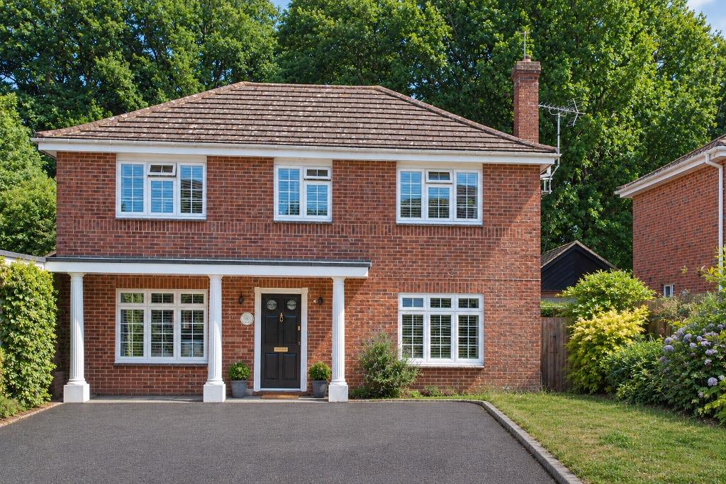 Dorothy Avenue, Cranbrook, Kent, TN17 3AY